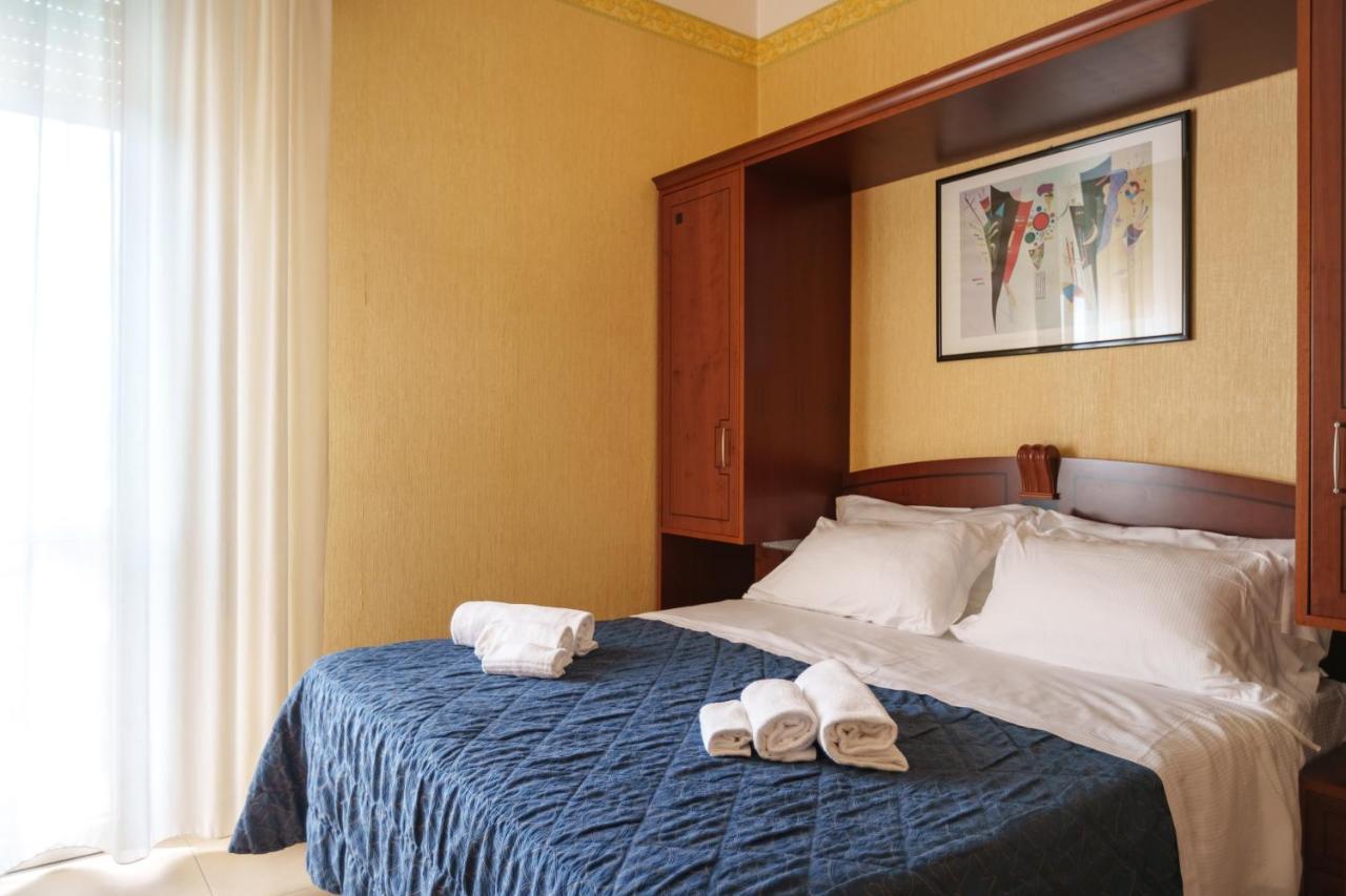 Hotel Rex רימיני מראה חיצוני תמונה