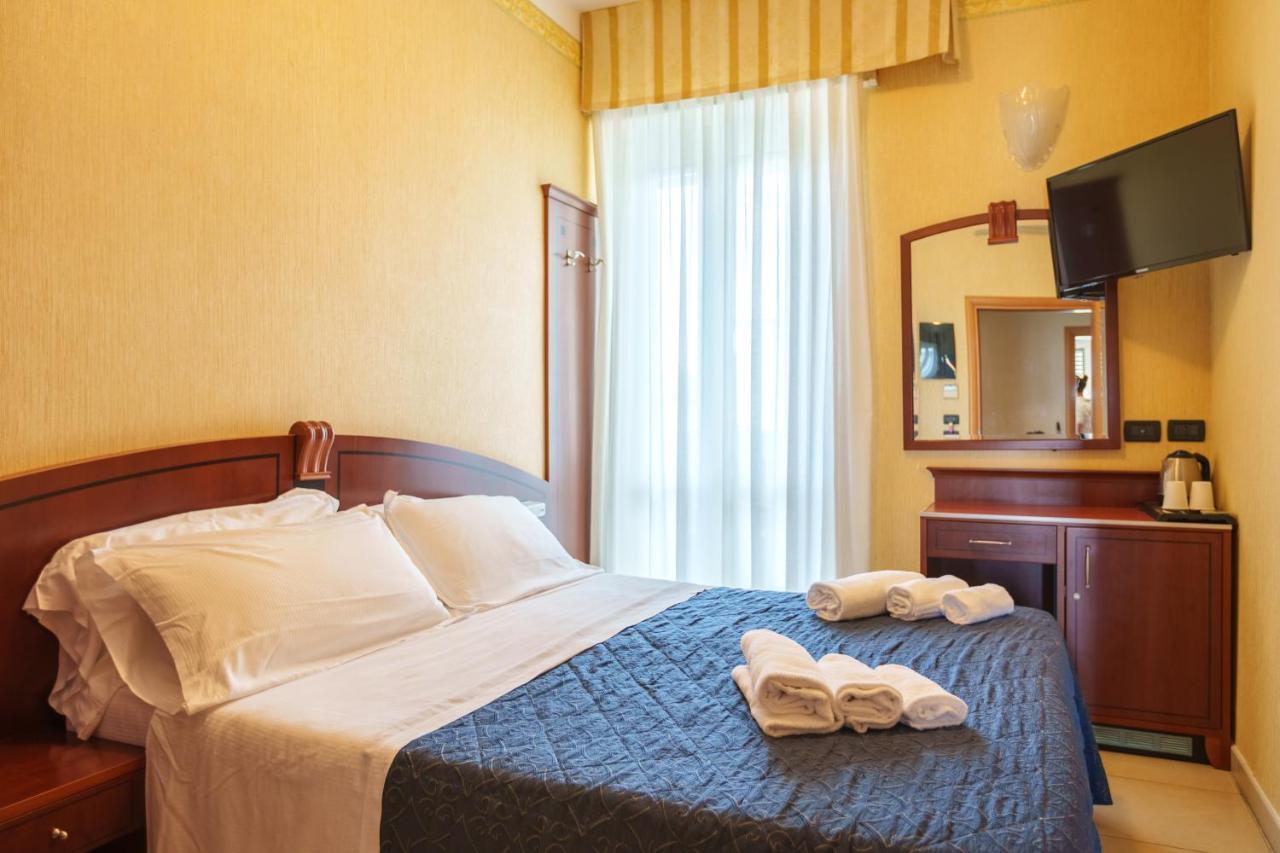 Hotel Rex רימיני מראה חיצוני תמונה