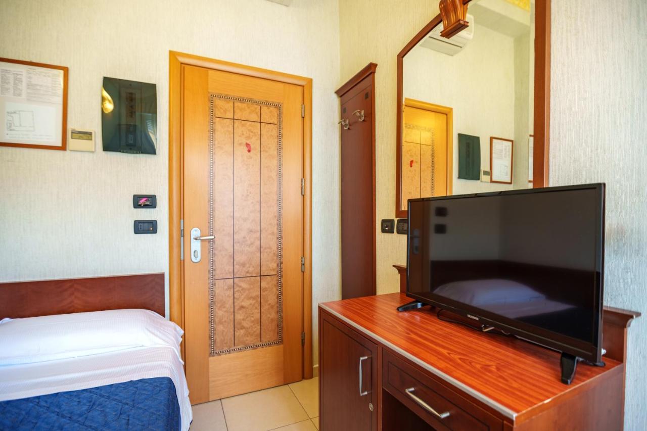 Hotel Rex רימיני מראה חיצוני תמונה
